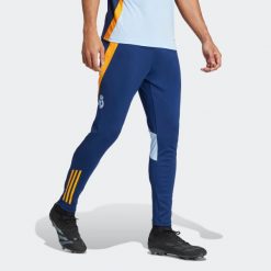 Spodnie piłkarskie ADIDAS Real Madryt sezon 24/25. Spodnie dresowe damskie Adidas, s, bez wzorów, z dresówki. Za 309.99 zł.