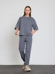 BGN Koszulka w kolorze szarym rozmiar: 36. Szare koszulki damskie BGN, bez wzorów, z bawełny, bez kołnierzyka, bez ramiączek. Za 65.99 zł.