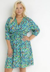 Zielona Kopertowa Sukienka z Metaliczną Nitką i Wiązanym Paskiem Diatta. Zielone sukienki damskie Born2be, bez wzorów, eleganckie, bez ramiączek. Za 129.99 zł.