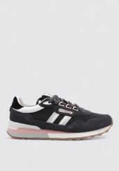 Buty trekkingowe Pepe Jeans Kingston College W. Czarne obuwie trekkingowe damskie Pepe Jeans, z jeansu, bez zapięcia. Za 356.95 zł.