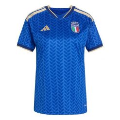 Koszulka Italy 26 Home. Niebieskie koszulki damskie Adidas, bez wzorów, bez kołnierzyka, bez ramiączek. Za 439.00 zł.