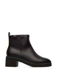 Camper Skórzane botki w kolorze czarnym rozmiar: 37. Czarne botki damskie Camper, ze skóry, eleganckie, bez obcasa, bez zapięcia. Za 157.35 zł.