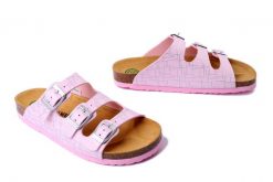 DR. BRINKMANN 700705-42 rosa, klapki damskie. Czerwone klapki damskie Dr. Brinkmann, bez wzorów, bez obcasa, bez zapięcia. Za 129.43 zł.