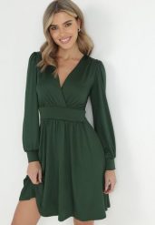 Ciemnozielona Sukienka Kopertowa Taliowana Maecenus. Zielone sukienki damskie Born2be, bez wzorów, z wiskozy, eleganckie, bez ramiączek. Za 139.99 zł.
