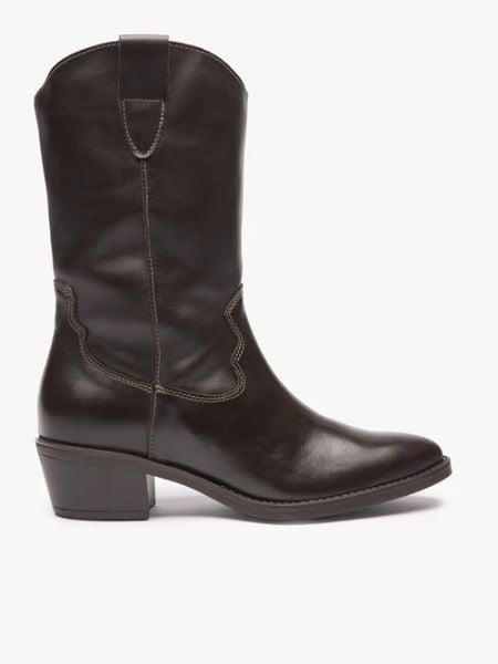 Ciemnobrązowe botki kowbojki. Brązowe botki damskie Brawo sp. z o.o., z denimu, klasyczne, bez obcasa, na obcasie, bez zapięcia. Za 579.99 zł.
