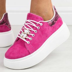 Fuksja zamszowe skórzane sneakersy damskie Vinceza 89104. Czerwone obuwie sportowe damskie VINCEZA, na jesień, ze skóry, bez zapięcia. Za 199.00 zł.