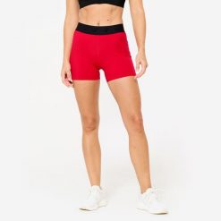 Spodenki fitness damskie Domyos. Czerwone spodenki sportowe damskie DOMYOS, l, bez wzorów, z materiału, z podwyższonym stanem, na fitness i siłownię. Za 49.99 zł.