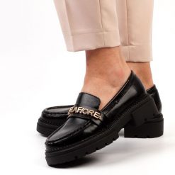 Czarne loafersy na traperze, mokasyny damskie La.Fi 001b-pu. Czarne mokasyny damskie La.Fi, ze skóry, bez obcasa. Za 189.00 zł.