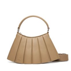 Torebka Lacoste. Czerwone torebki klasyczne damskie Lacoste, bez dodatków. Za 1,099.00 zł.