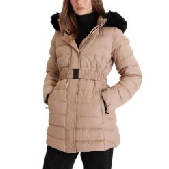 Kurtka GEOX W5626G T3152 Rose. Czerwone kurtki damskie Geox, bez wzorów, z syntetyku, bez kaptura. Za 1,204.40 zł.