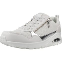 Buty SKECHERS UNO METALLIC SLIDERS Biały. Białe obuwie trekkingowe damskie Skechers, z syntetyku, bez zapięcia. Za 434.99 zł.