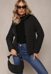 Czarna Pikowana Kurtka Dwustronna z Nieodpinanym Kapturem Vafra. Czarne kurtki damskie Renee, l, bez wzorów. Za 169.99 zł.