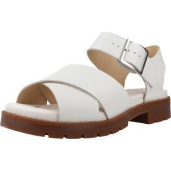 Sandały CLARKS ORINOCO CROSS Biały. Białe sandały damskie Clarks, bez wzorów, ze skóry, bez obcasa, bez zapięcia. Za 252.99 zł.