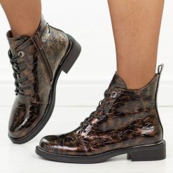 Brązowe botki damskie S.Barski 8140. Brązowe botki damskie Sokolski, na jesień, z dzianiny, eleganckie, z okrągłym noskiem, bez obcasa, na obcasie, bez zapięcia. Za 249.00 zł.