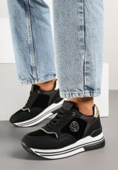 Czarne Sneakersy na Grubej Podeszwie z Ozdobną Naszywką Ronivelle. Czarne obuwie sportowe damskie Born2be, z jeansu, bez zapięcia. Za 109.99 zł.