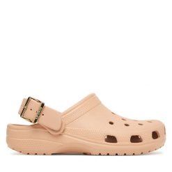 Klapki Crocs. Czerwone klapki damskie Crocs, bez wzorów, bez obcasa, bez zapięcia. Za 259.99 zł.