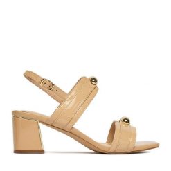 Sandały Lasocki. Brązowe sandały damskie Lasocki, bez wzorów, bez obcasa, na słupku, bez zapięcia. Za 229.99 zł.