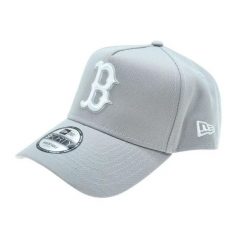 Czapka bejsbolowa Boston Red Sox 9Forty. Białe czapki damskie New Era, bez wzorów, z materiału. Za 223.00 zł.