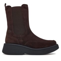 Botki Fly London. Brązowe botki damskie Fly London, bez obcasa, na płaskiej podeszwie, bez zapięcia. Za 834.99 zł.