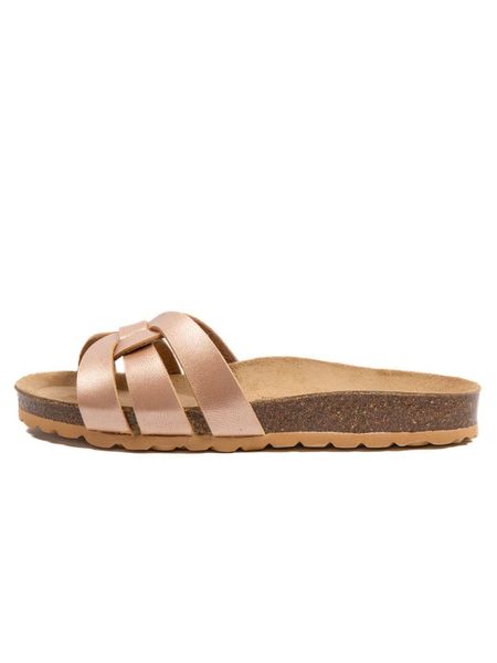 Billowy Klapki w kolorze jasnoróżowym rozmiar: 39. Różowe klapki damskie Billowy, bez wzorów, z otwartym noskiem, bez obcasa, bez zapięcia. Za 105.63 zł.