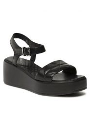 Lasocki Sandały OCE-3030-06 Czarny. Czarne sandały damskie Lasocki, bez wzorów, ze skóry, bez obcasa, na koturnie, bez zapięcia. Za 169.99 zł.