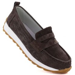 Skórzane mokasyny zamszowe brązowe Sergio Leone SP009. Brązowe mokasyny damskie Sergio Leone, ze skóry, bez obcasa. Za 159.99 zł.