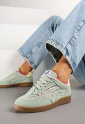 Jasnozielone Sneakersy ze Wstawkami z Siatki i Paskami na Boku Garisen. Zielone obuwie sportowe damskie Renee, bez zapięcia. Za 74.99 zł.