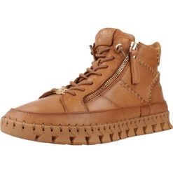 Buty CARMELA 162708C Brązowy. Brązowe obuwie trekkingowe damskie Carmela, ze skóry, bez zapięcia. Za 419.60 zł.
