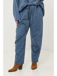 Curvy Lady Spodnie w kolorze niebieskim rozmiar: 40/42. Niebieskie spodnie materiałowe damskie Curvy Lady, z aplikacjami, z materiału. Za 100.99 zł.