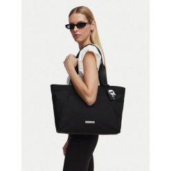 Torebka KARL LAGERFELD. Czarne torebki klasyczne damskie KARL LAGERFELD, bez dodatków. Za 849.99 zł.