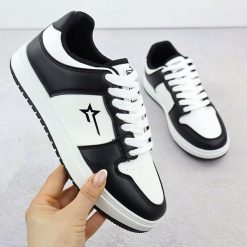 Półbuty sportowe biało-czarne Big Star RR274A240. Białe obuwie sportowe casual damskie Big Star, ze skóry ekologicznej. Za 99.00 zł.