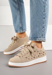 Ciemnobeżowe Sneakersy Ozdobione Nitami Felorenia. Brązowe obuwie sportowe damskie Born2be, z jeansu, bez zapięcia. Za 79.99 zł.