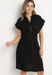 Czarna Sukienka z Wiskozy o Rozkloszowanym Kroju z Paskiem Sepina. Czarne sukienki damskie Born2be, z aplikacjami, z wiskozy, eleganckie, bez ramiączek. Za 129.99 zł.