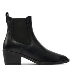 Botki Tamaris. Czarne botki damskie Tamaris, bez obcasa, na słupku, bez zapięcia. Za 449.99 zł.