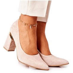 Lewski Shoes Zamszowe Czółenka Lewski 3117 Beżowe beżowy. Brązowe czółenka damskie bez wzorów, ze skóry, bez obcasa. Za 432.39 zł.