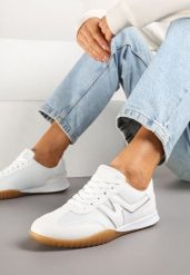 Białe Sneakersy Klasyczne Tenisówki Istia. Białe obuwie sportowe damskie Renee, z jeansu, bez zapięcia, tenisowe. Za 79.99 zł.