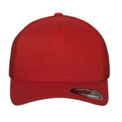 Siatkowa Czapka Z Daszkiem. Czerwone czapki z daszkiem damskie FLEXFIT, bez wzorów. Za 68.99 zł.