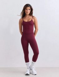 Damskie legginsy z wysokim stanem, squat proof, dla niskich Sense bordowe. Czerwone legginsy damskie Aim'n, m, bez wzorów, z elastanu, z podwyższonym stanem, na fitness i siłownię. Za 302.00 zł.