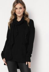 Czarny Sweter o Lekko Luźnym Kroju z Szalikiem w Komplecie Beruma. Czarne swetry klasyczne damskie Born2be, na zimę, l, bez kołnierzyka. Za 109.99 zł.
