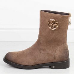 Beżowe wysokie zamszowe płaskie botki damskie Potocki 12264. Brązowe botki damskie POTOCKI, na jesień, z polaru, eleganckie, z okrągłym noskiem, bez obcasa, na obcasie, bez zapięcia. Za 209.00 zł.