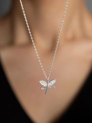 Heliophilia Srebrny naszyjnik z zawieszką - dł. 43 cm rozmiar: onesize. Szare naszyjniki damskie Heliophilia, z cyrkonią, srebrne. Za 48.45 zł.