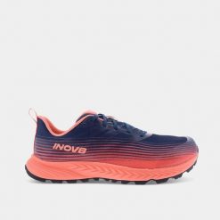 Buty do biegania damskie Inov-8 TrailFly Speed Wide. Brązowe obuwie sportowe damskie Inov-8, bez zapięcia, do biegania. Za 539.99 zł.