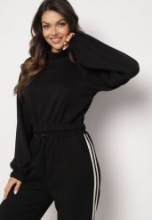 Czarna Bluza o Krótkim Fasonie ze Stójką Benatha. Czarne bluzy damskie Born2be, l, bez wzorów, bez kaptura. Za 109.99 zł.