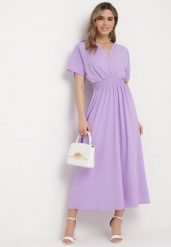 Fioletowa Sukienka Długa o Rozkloszowanym Fasonie z Kopertowym Dekoltem Saliusa. Fioletowe sukienki damskie Born2be, bez wzorów, eleganckie, bez ramiączek. Za 79.99 zł.
