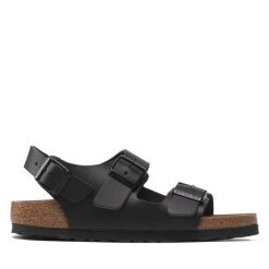 Sandały Birkenstock. Czarne sandały damskie Birkenstock, bez wzorów, bez obcasa, na płaskiej podeszwie, bez zapięcia. Za 379.99 zł.