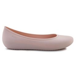 Buty Crocs Brooklyn Flat 209384-6UR różowe. Czerwone balerinki damskie bez wzorów, z materiału. Za 302.18 zł.