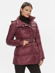 Patrizia Pepe Kurtka przejściowa 2O0122/A9M1 M473 Bordowy Regular Fit. Czerwone kurtki damskie Patrizia Pepe, m, bez wzorów, z syntetyku, bez kaptura. Za 2,539.00 zł.