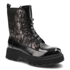 Trapery damskie Clasicco, naturalna skóra lakierowana z dodatkiem materiału filcowa wkładka ocieplane wnętrze, czarne, 2260-01AM-W2. Czarne trapery damskie Clasicco, z lakierowanej skóry, bez zapięcia. Za 389.00 zł.