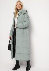 Miętowa Długa Kurtka Płaszcz Pikowana z Kapturem Bellique. Zielone kurtki damskie Born2be, xl, z aplikacjami, z kapturem. Za 319.99 zł.
