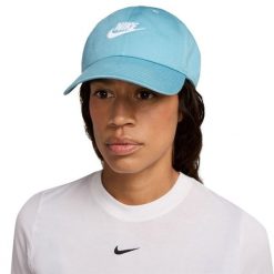 Czapka Z Daszkiem Z Logo Klubu. Niebieskie czapki z daszkiem damskie Nike, bez wzorów. Za 153.99 zł.